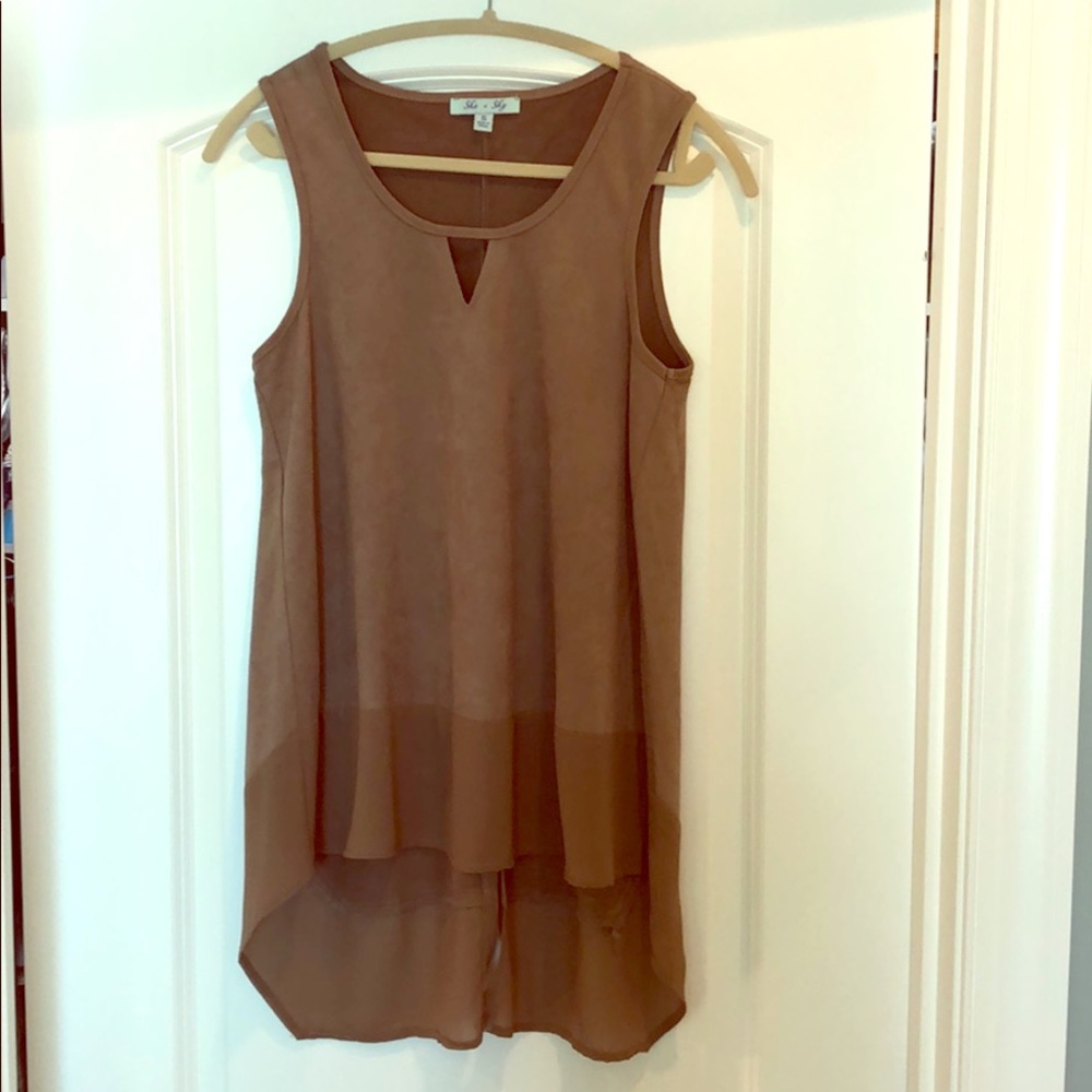 Sleeveless Blouse